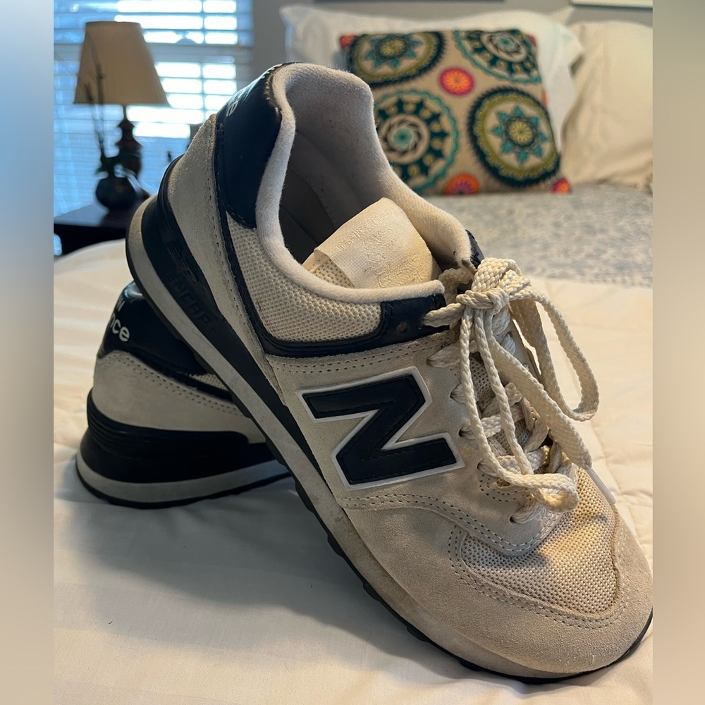 New Balance Sneakers Size 8.5.